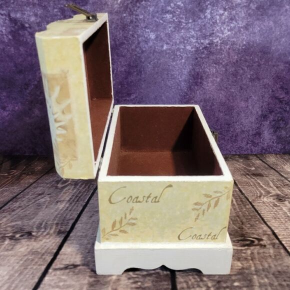 Chest/Keepsake Box  - Picture 11 of 13